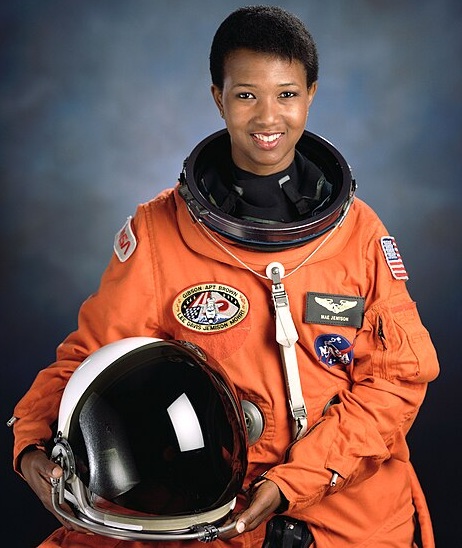 dr. mae jemison physician, engineer, and former nasa astronaut