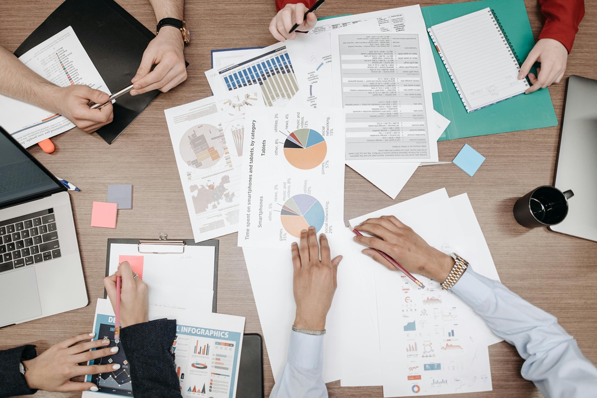 female financial advisors retirement, investing and planning